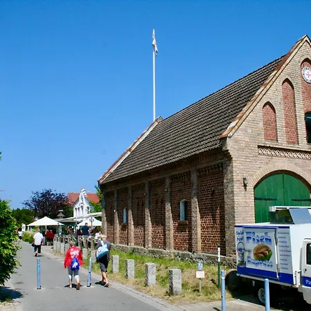 Geraeumige No 1 In Strandnaehe Daire Zingst